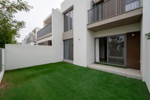 Vacant | Close to Amenities | Genuine Resale