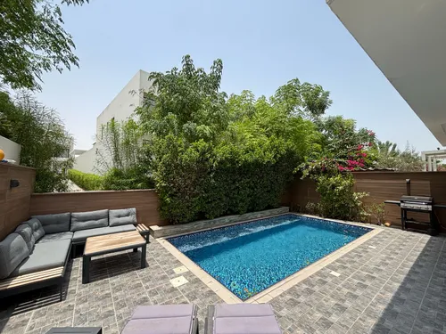 4 Bedrooms Townhouse in Jumeirah Luxury