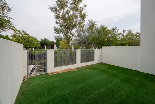 3 Bedrooms Townhouse in Elan