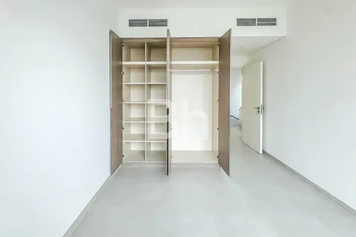 3 Bedrooms Townhouse in Nara