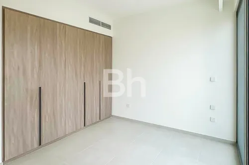 3 Bedrooms Townhouse in Nara