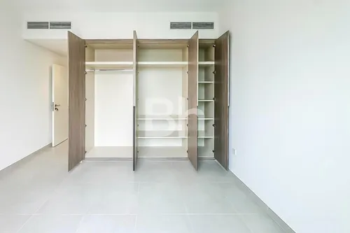 3 Bedrooms Townhouse in Nara