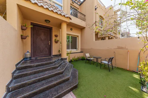 2 Bedrooms Townhouse in Diamond Views 1