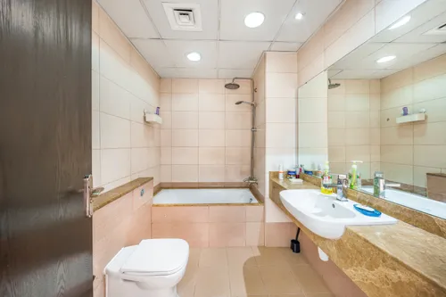 2 Bedrooms Townhouse in Diamond Views 1