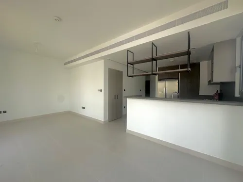 4 Bedrooms Townhouse in Aura