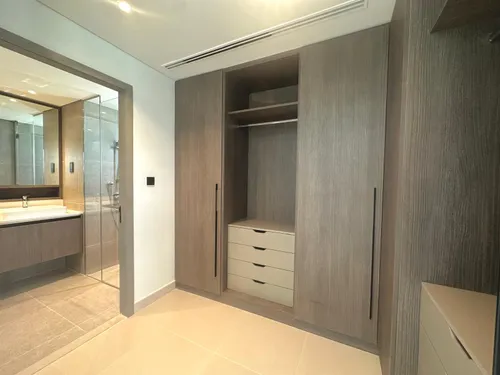 4 Bedrooms Townhouse in Aura