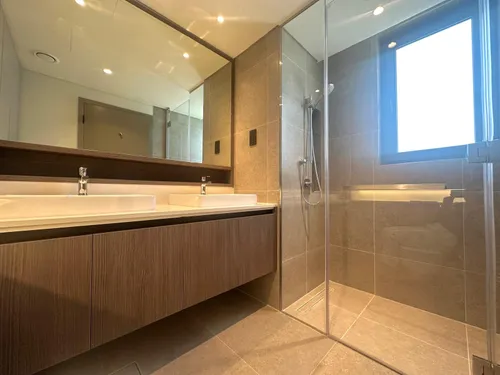 4 Bedrooms Townhouse in Aura