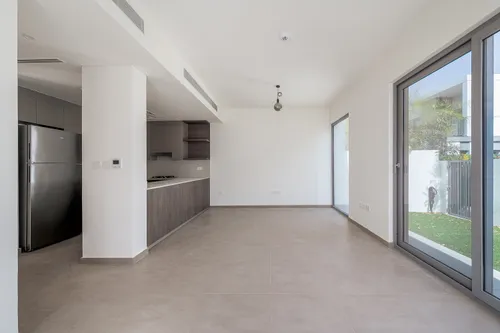 4 Bedrooms Townhouse in Elan