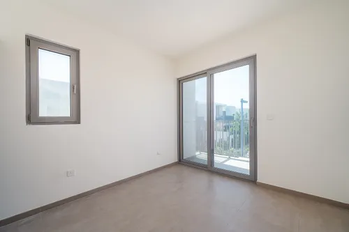4 Bedrooms Townhouse in Elan