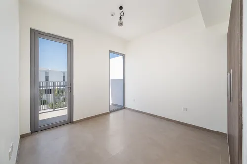 4 Bedrooms Townhouse in Elan