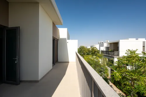 4 Bedrooms Townhouse in Elan