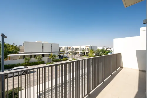 4 Bedrooms Townhouse in Elan