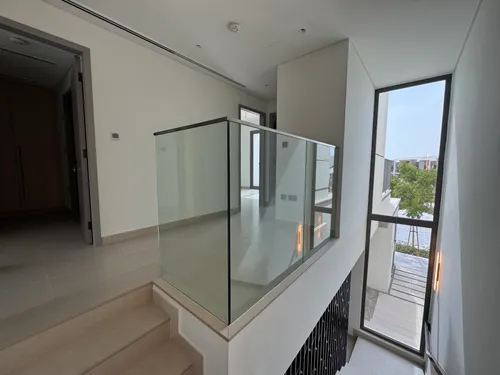 3 Bedrooms Townhouse in Aura