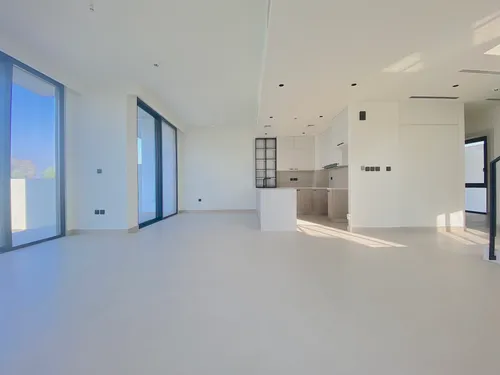 3 Bedrooms Townhouse in Golf Grove
