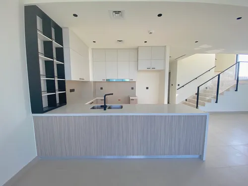 3 Bedrooms Townhouse in Golf Grove