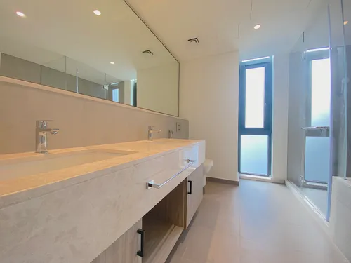 3 Bedrooms Townhouse in Golf Grove