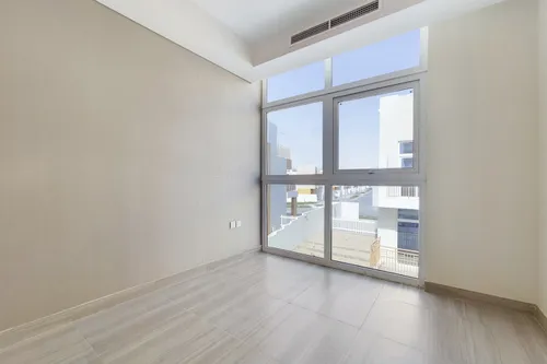 3 Bedrooms Townhouse in Aquilegia