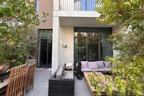 3 Bedrooms Townhouse in Joy