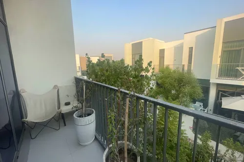 3 Bedrooms Townhouse in Joy
