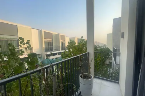 3 Bedrooms Townhouse in Joy