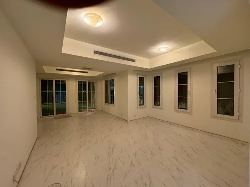 3 Bedrooms Townhouse in Springs 3