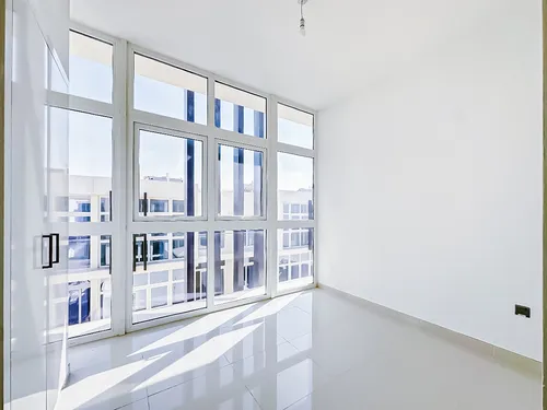 3 Bedrooms Townhouse in Centaury