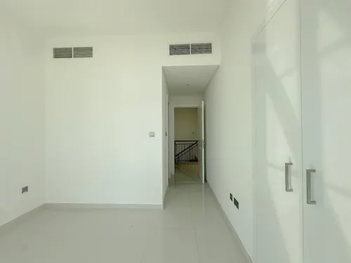 3 Bedrooms Townhouse in Centaury