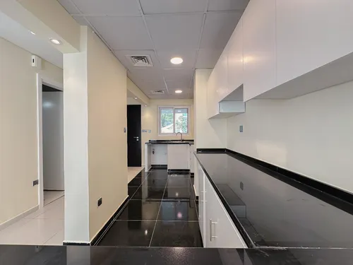 3 Bedrooms Townhouse in Centaury