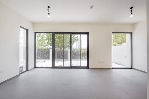 4 Bedrooms Townhouse in Elan