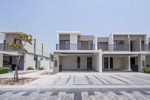 4 Bedrooms Townhouse in Elan