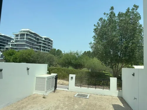 3 Bedrooms Townhouse in Trinity