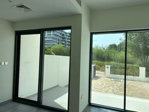 3 Bedrooms Townhouse in Trinity