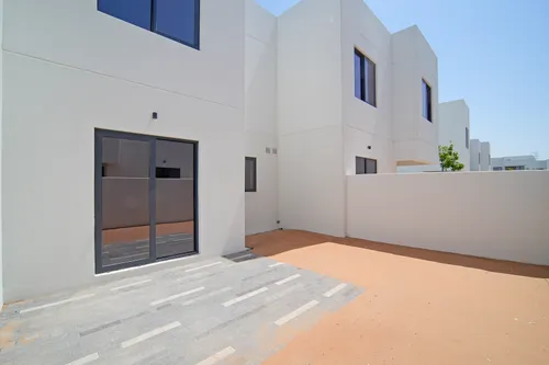 3 Bedrooms Townhouse in Noya 1
