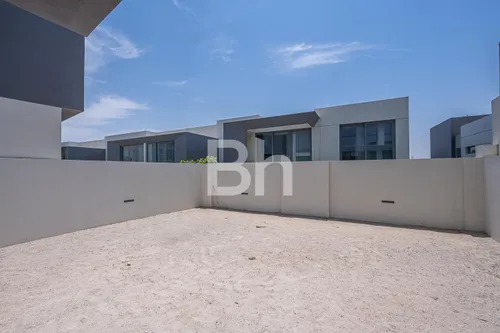 4 Bedrooms Townhouse in Gardenia Townhomes
