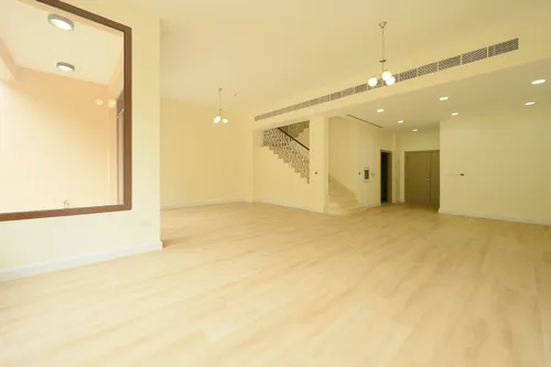 4 Bedrooms Townhouse in Jumeirah Islands Townhouses