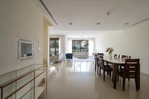 4 Bedrooms Townhouse in Jumeirah Islands Townhouses