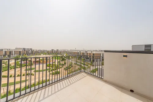 3 Bedrooms Townhouse in Mudon Al Ranim 1