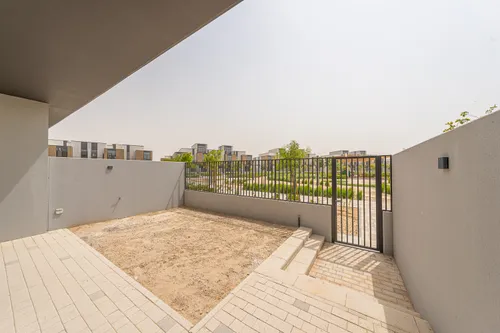 3 Bedrooms Townhouse in Mudon Al Ranim 1