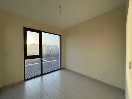 3 Bedrooms Townhouse in Parkside 3