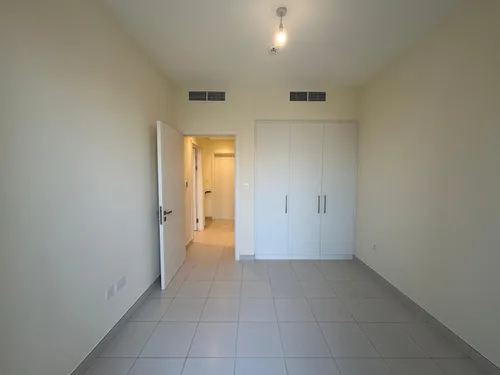 3 Bedrooms Townhouse in Parkside 3