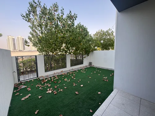 3 Bedrooms Townhouse in Elan