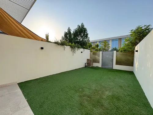 2 Bedrooms Townhouse in rukan 1