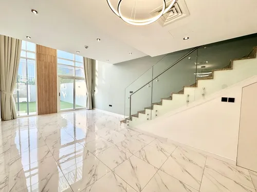 2 Bedrooms Townhouse in rukan 1
