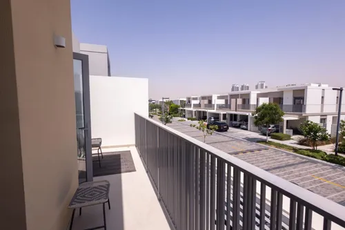 4 Bedrooms Townhouse in Elan
