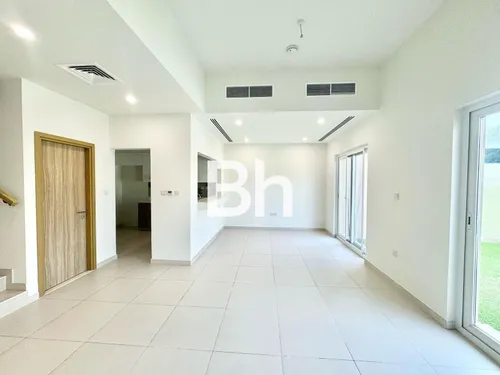 Single Row | Spacious Layout | Near Pool