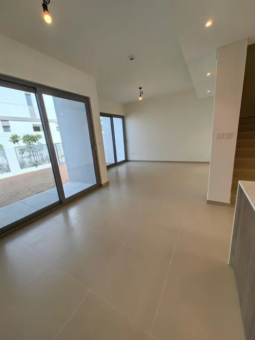 3 Bedrooms Townhouse in Elan