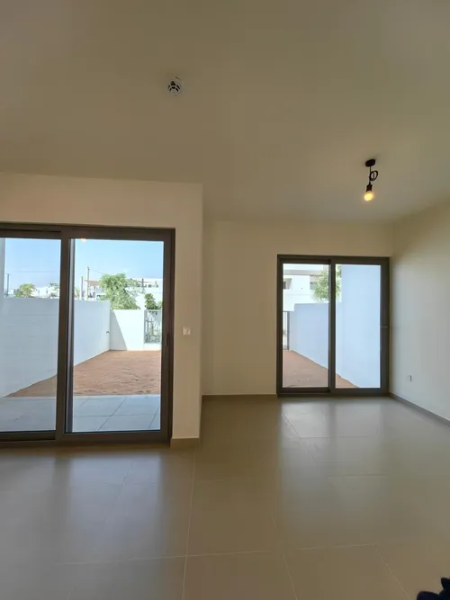 3 Bedrooms Townhouse in Elan