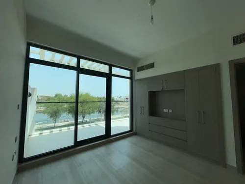 4 Bedrooms Townhouse in Park Residences
