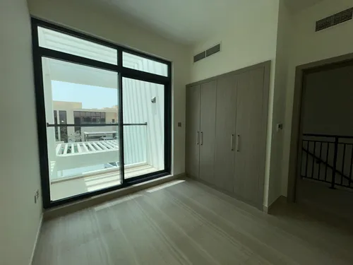 4 Bedrooms Townhouse in Park Residences