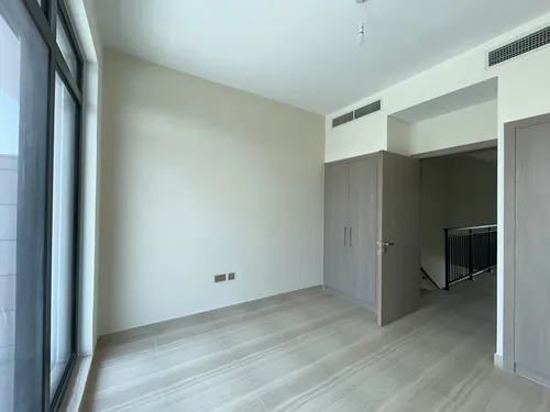 4 Bedrooms Townhouse in Park Residences